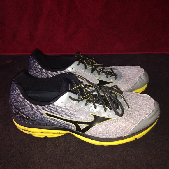 Mizuno Other - Mizuno Wave Rider 19 Men's Size 12 Running Shoes